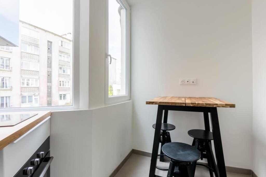 La Chambre Liberte 1, Sdb Privative Et Tv, Cuisine Salon Partages, Confort Et Hypercentre Brest Luaran gambar